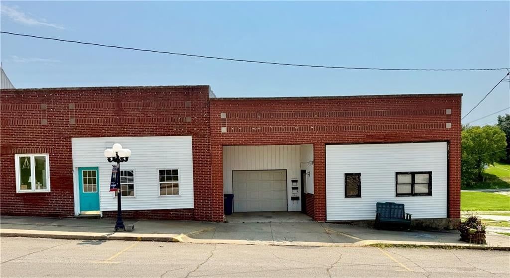 601 Water Street — photo 1