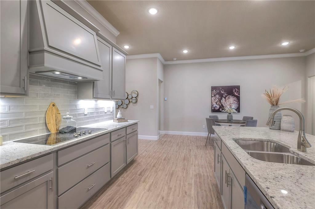 12928 Sewell Avenue — photo 7