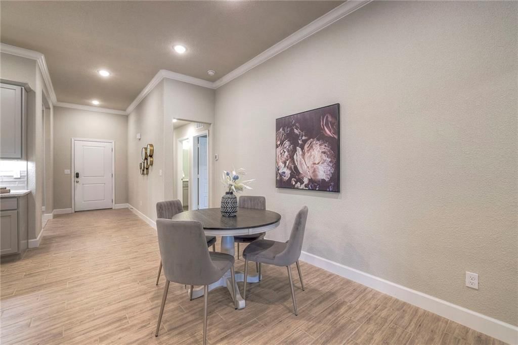 12928 Sewell Avenue — photo 13