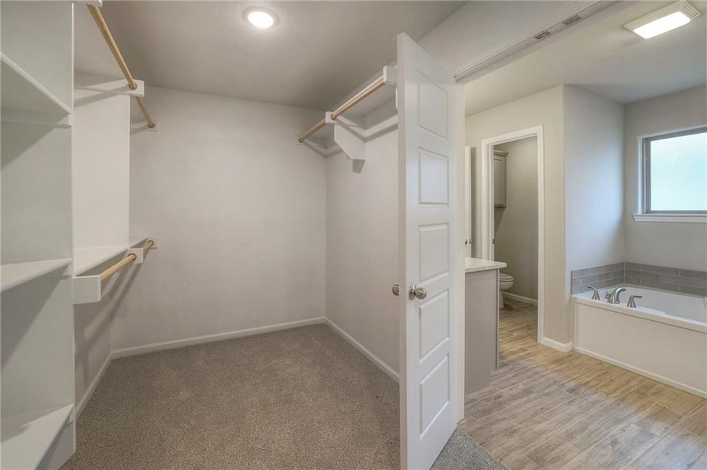 12928 Sewell Avenue — photo 23