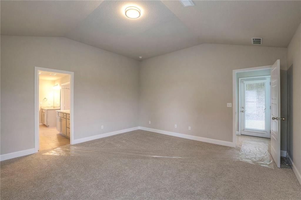 12928 Sewell Avenue — photo 26