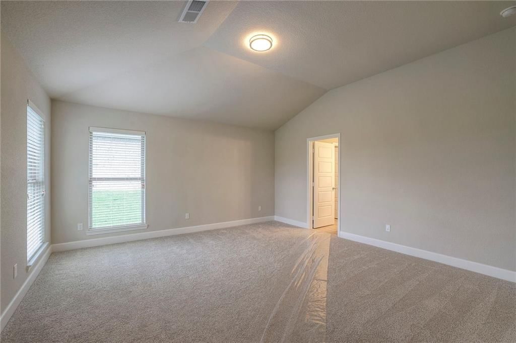 12928 Sewell Avenue — photo 27