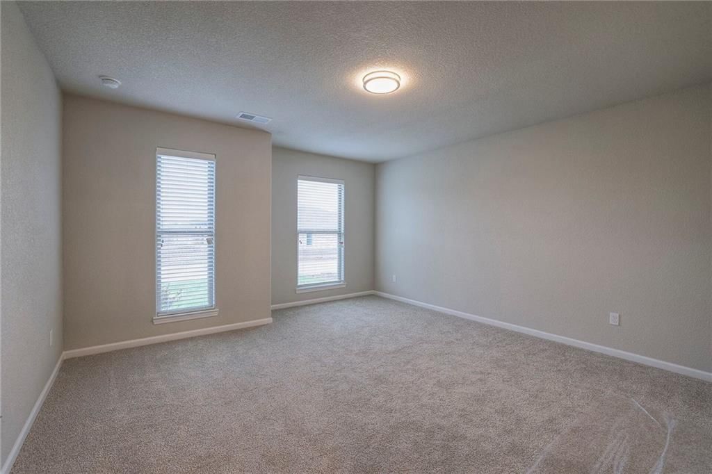 12928 Sewell Avenue — photo 29