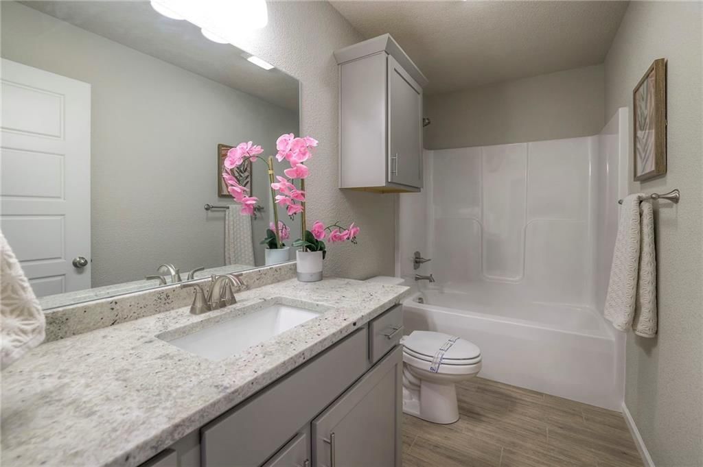 12928 Sewell Avenue — photo 30