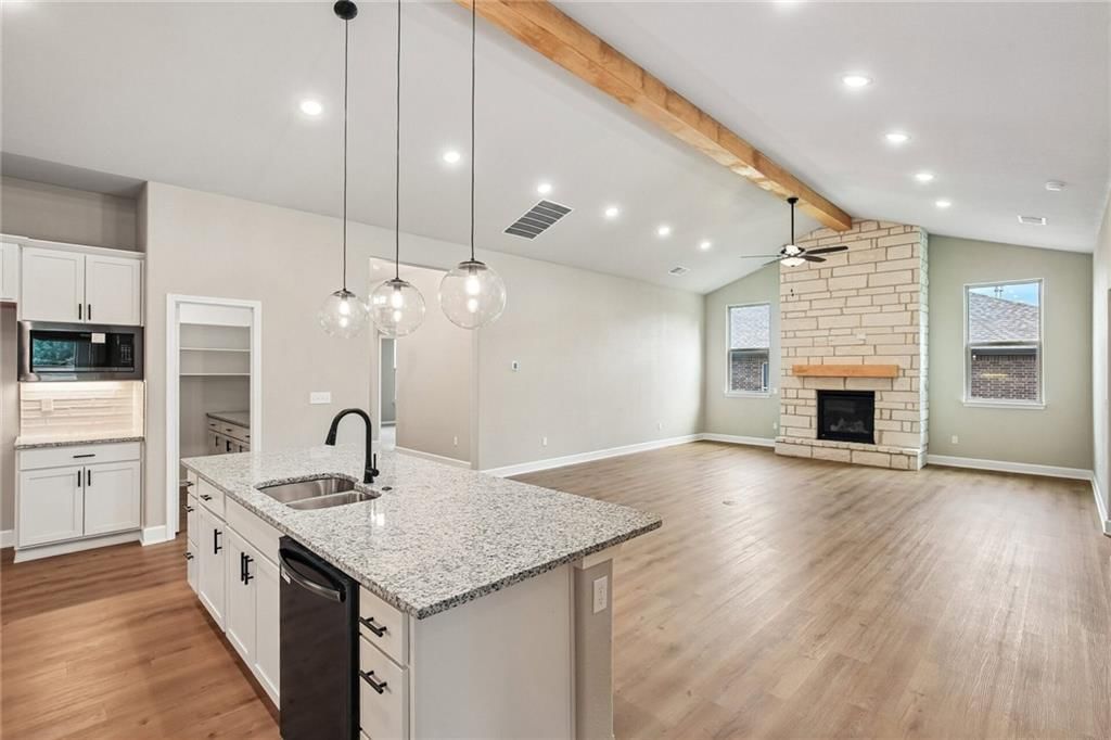 12920 Sewell Avenue — photo 6