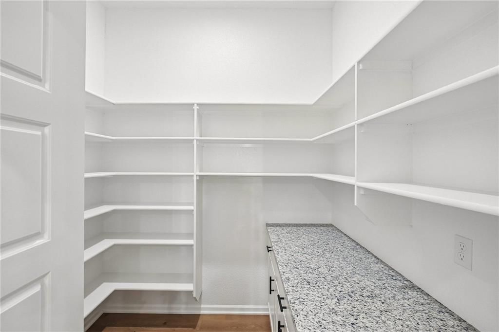12920 Sewell Avenue — photo 14
