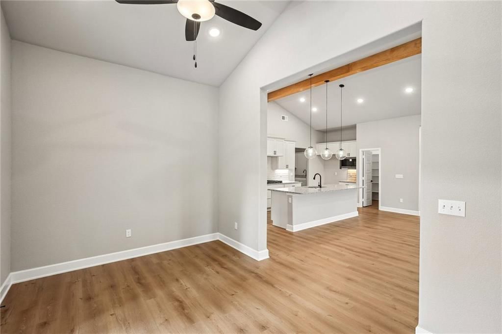 12920 Sewell Avenue — photo 16