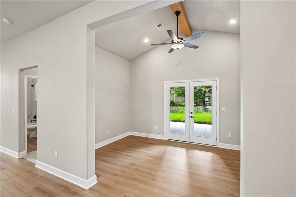 12920 Sewell Avenue — photo 17