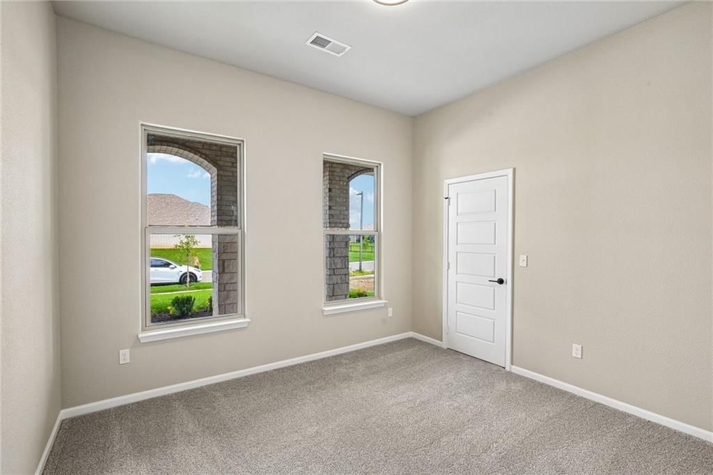 12920 Sewell Avenue — photo 18