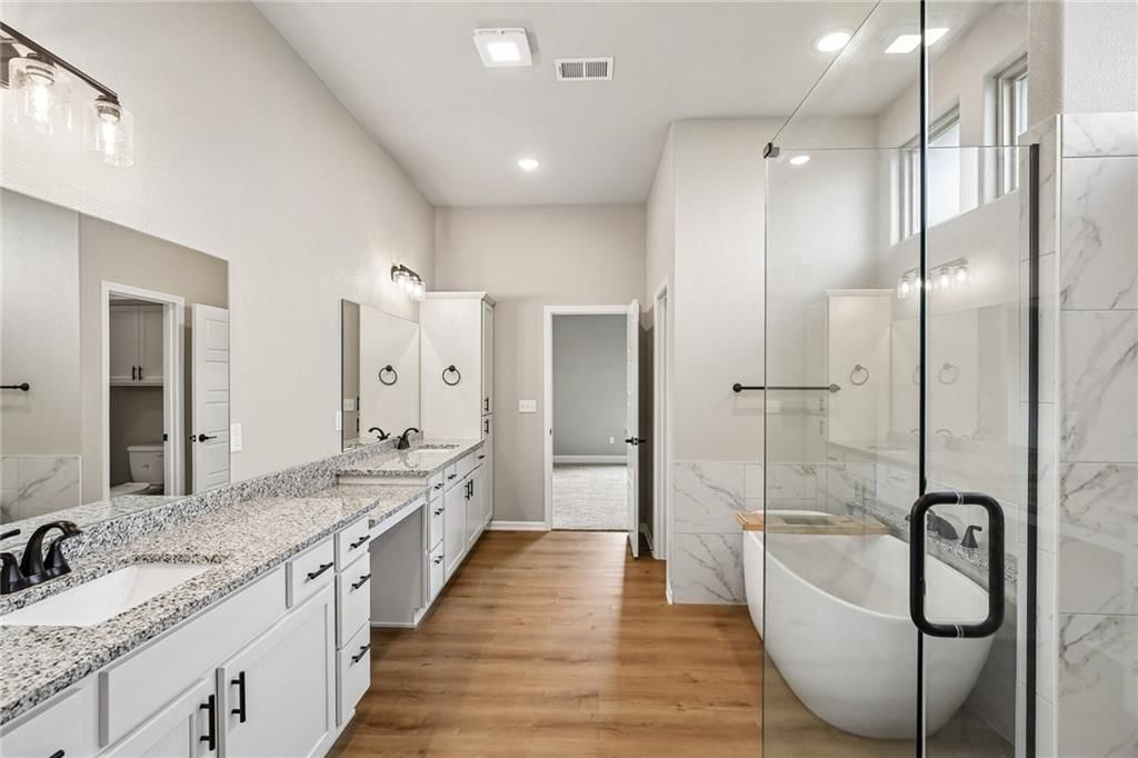 12920 Sewell Avenue — photo 24