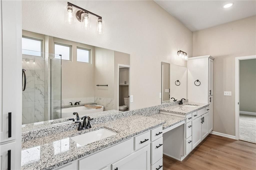 12920 Sewell Avenue — photo 25