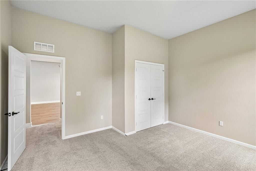 12920 Sewell Avenue — photo 33