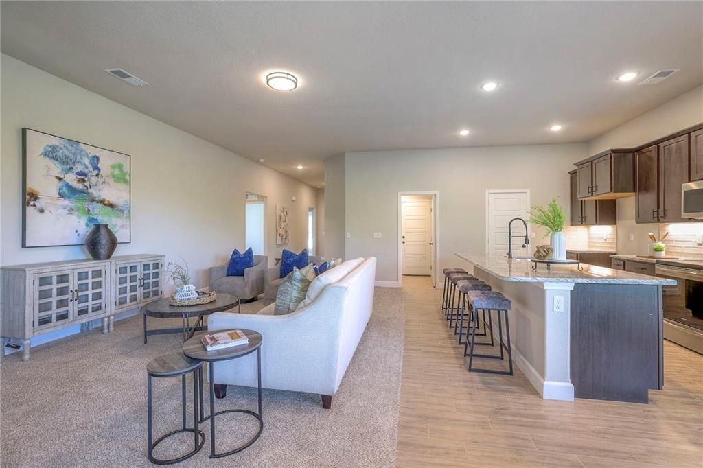 12912 Sewell Avenue — photo 13