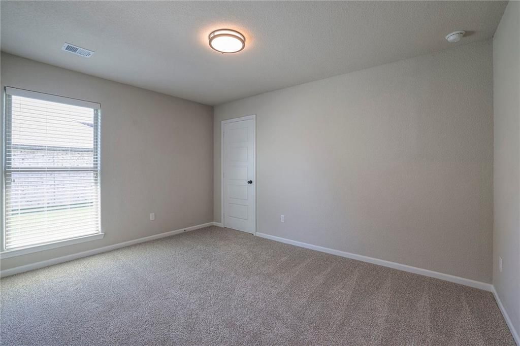 12912 Sewell Avenue — photo 25