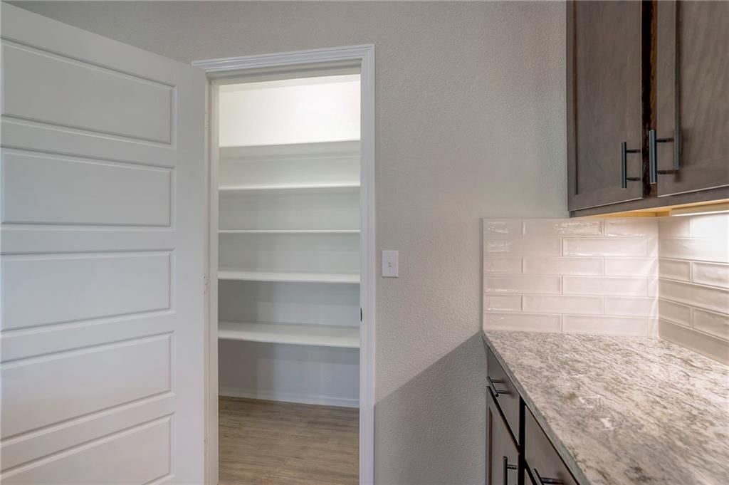 12912 Sewell Avenue — photo 33