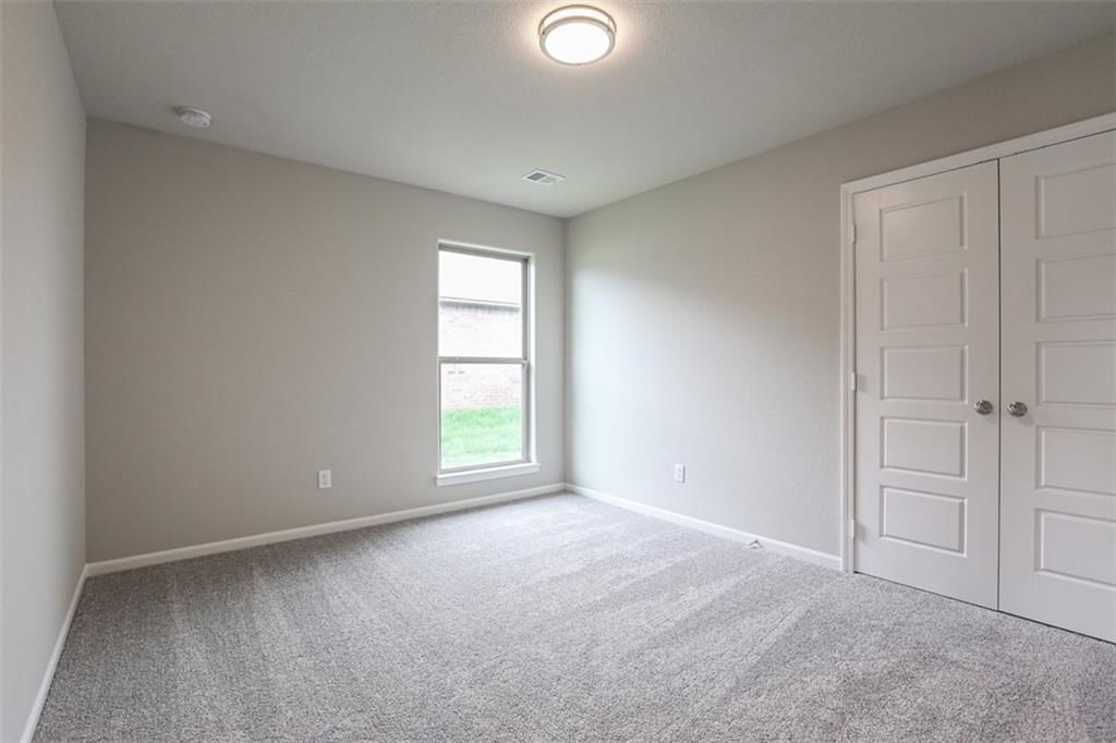 12916 Sewell Avenue — photo 22