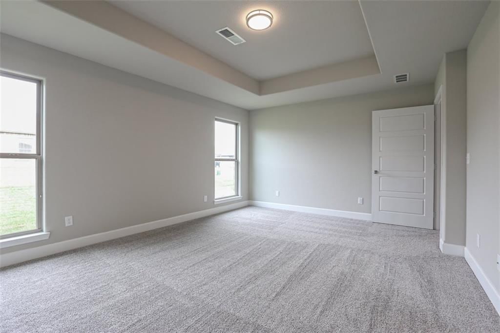 12916 Sewell Avenue — photo 27