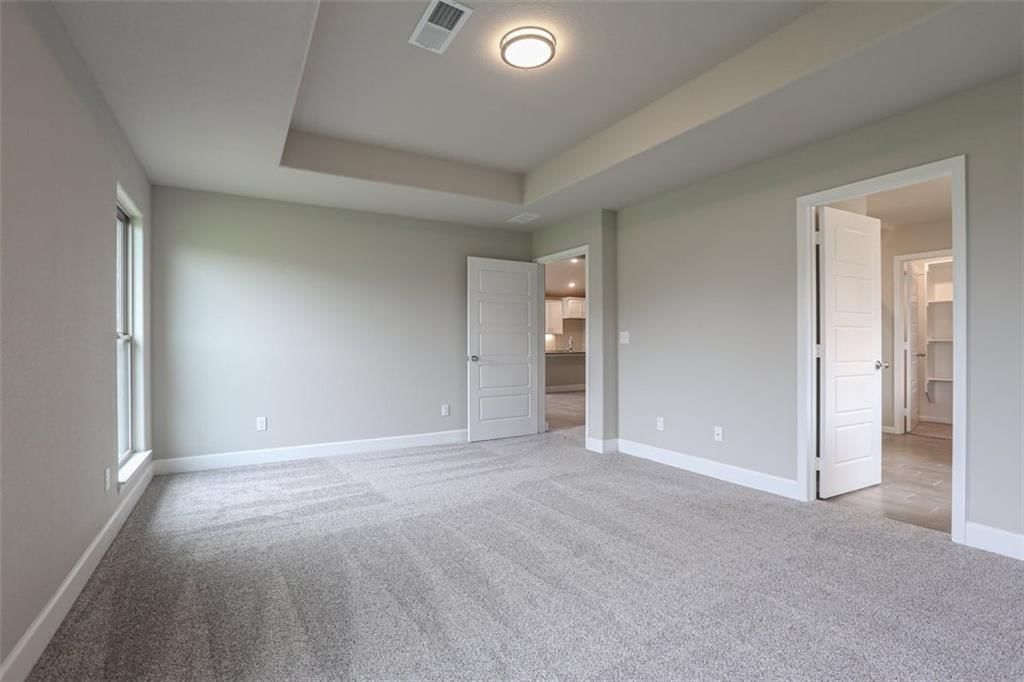 12916 Sewell Avenue — photo 28