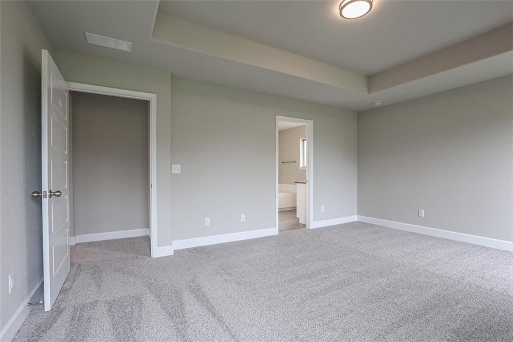 12916 Sewell Avenue — photo 29