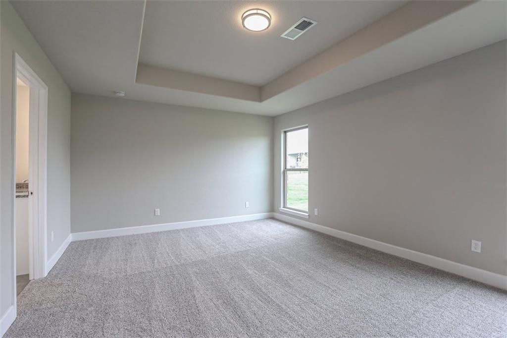 12916 Sewell Avenue — photo 31