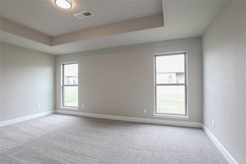12916 Sewell Avenue — photo 32
