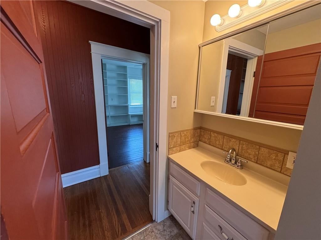1811 South Street — photo 41