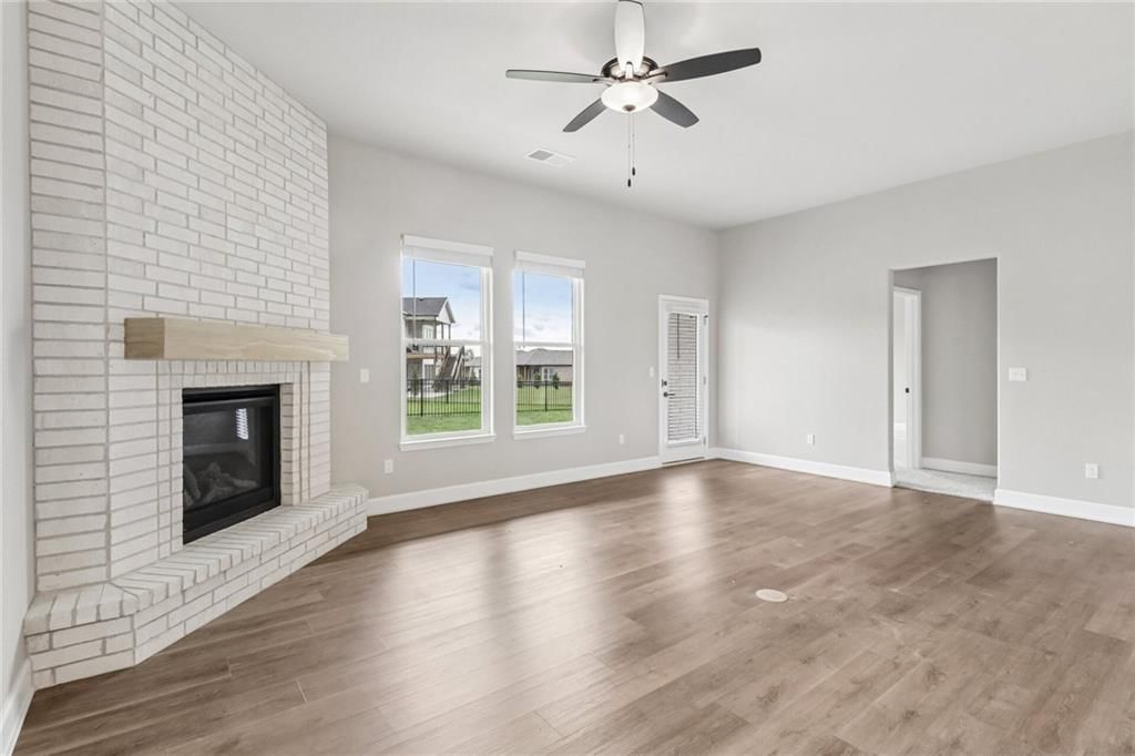 12909 Sewell Avenue — photo 14