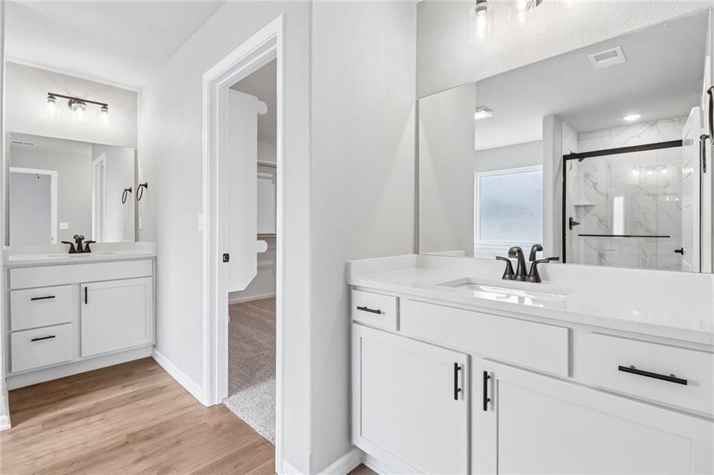 12909 Sewell Avenue — photo 19