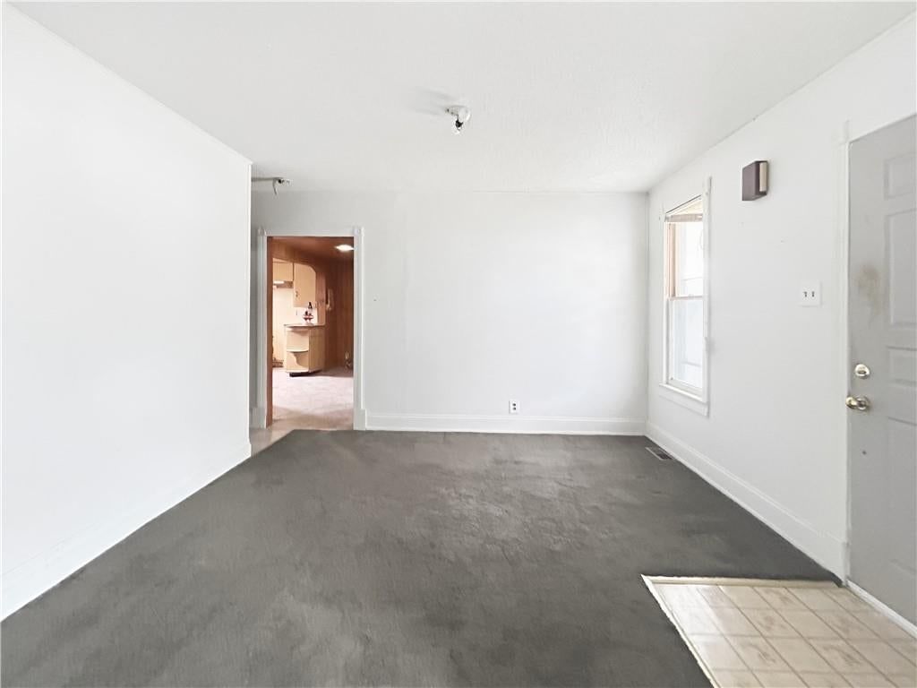 605 W Peoria Street — photo 5
