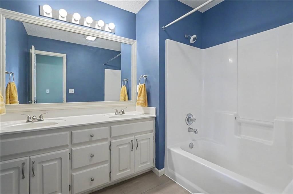 8438 Timber Ridge Street — photo 34