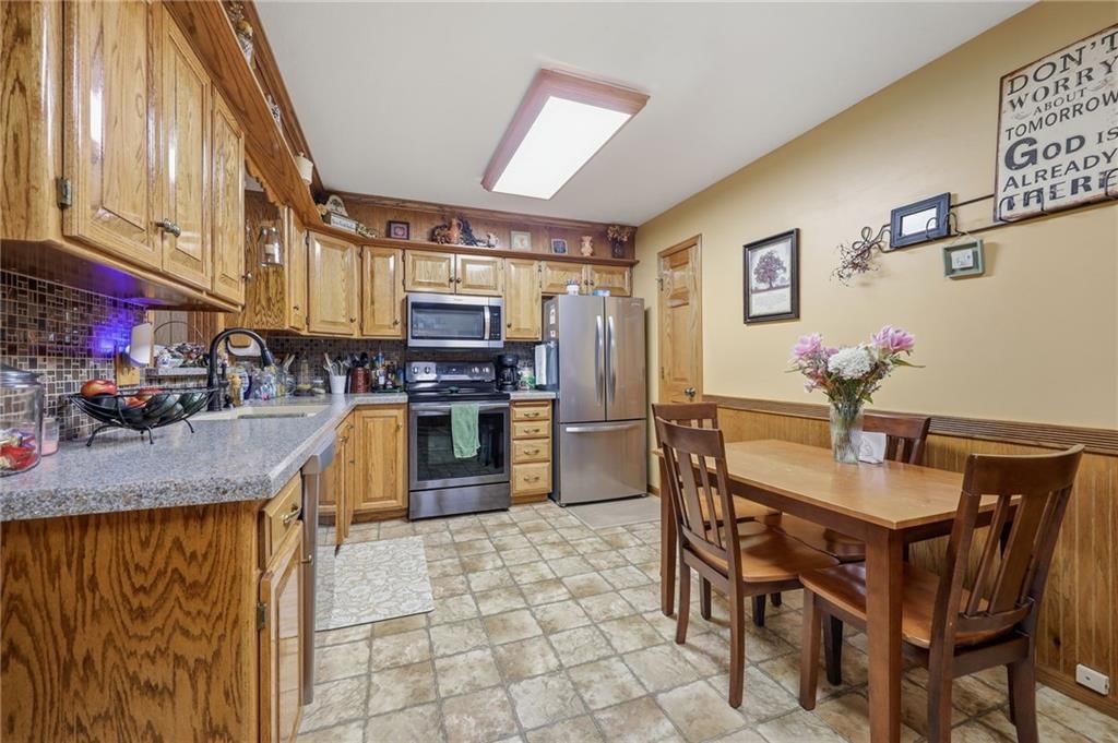 407 NE 113TH Street — photo 23