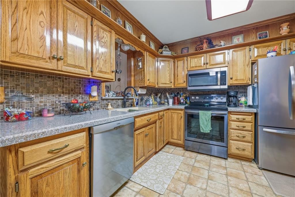 407 NE 113TH Street — photo 25