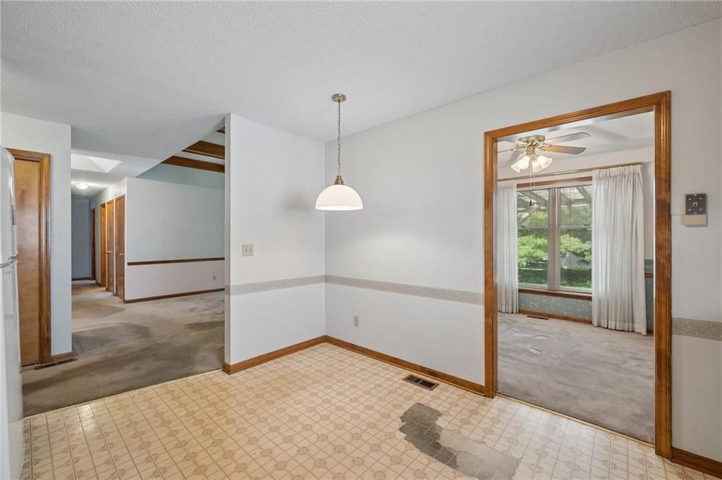 8520 N Campbell Street — photo 11