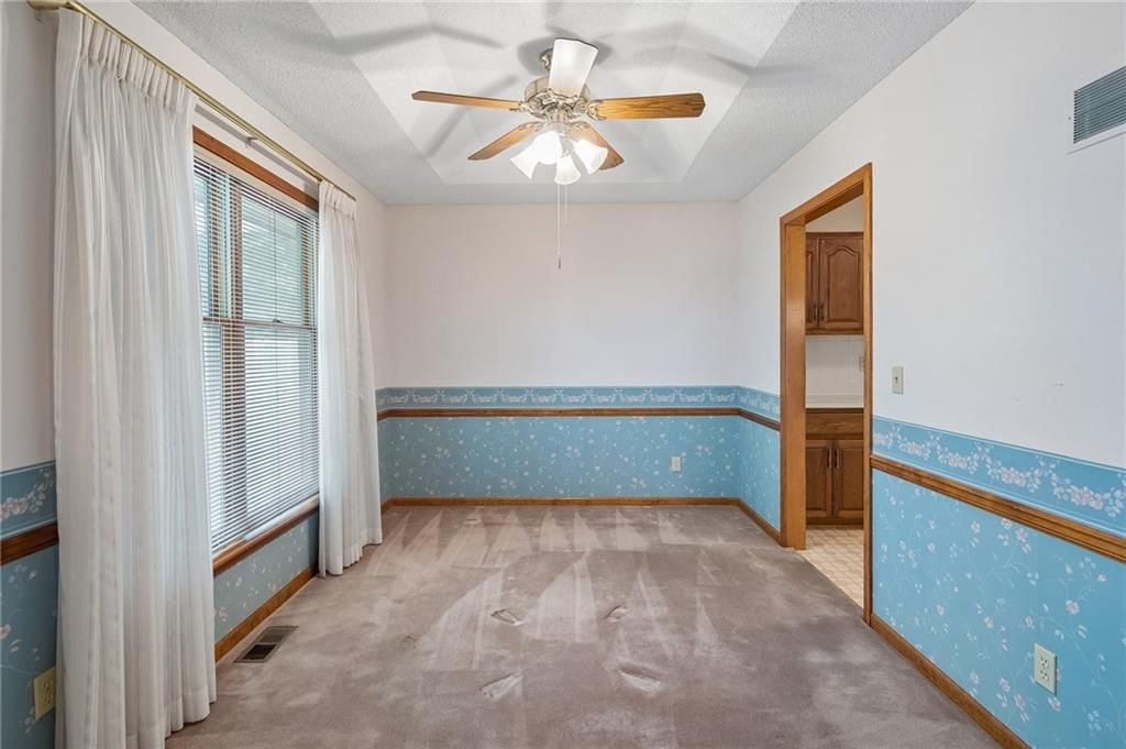 8520 N Campbell Street — photo 12