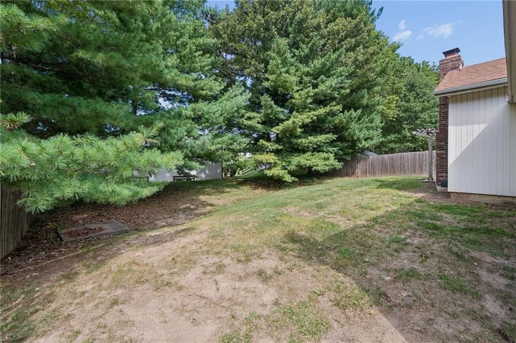 8520 N Campbell Street — photo 29