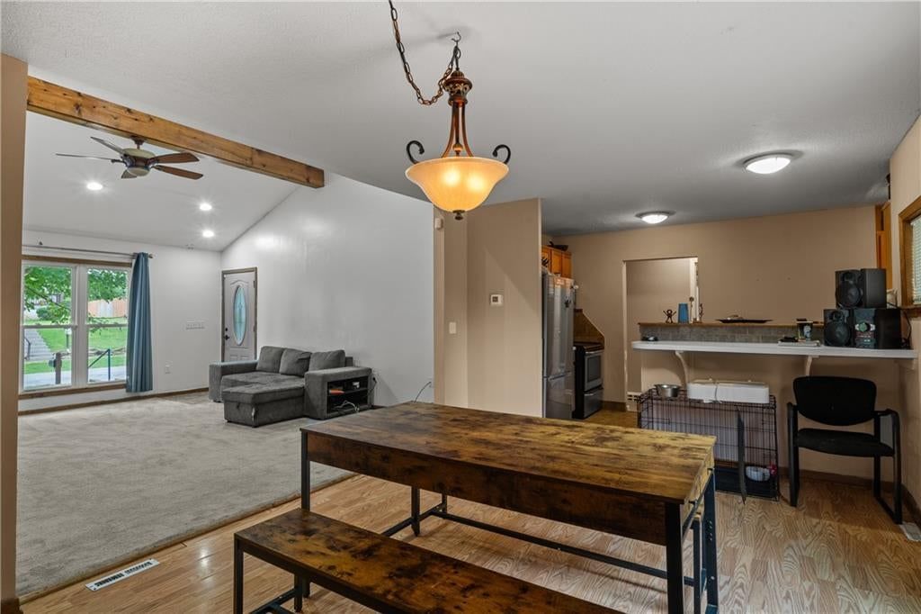 Photo 8 of 25 - 906 N 8th Street, Leavenworth, KS 66048