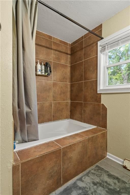 Photo 14 of 25 - 906 N 8th Street, Leavenworth, KS 66048