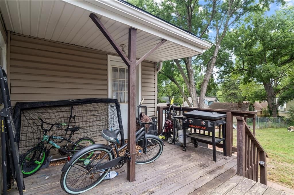 Photo 19 of 25 - 906 N 8th Street, Leavenworth, KS 66048