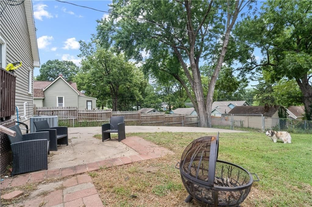 Photo 21 of 25 - 906 N 8th Street, Leavenworth, KS 66048