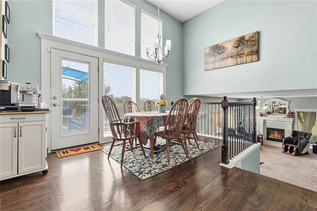 Photo 8 of 34 - 519 Holt Drive, Liberty, MO 64068