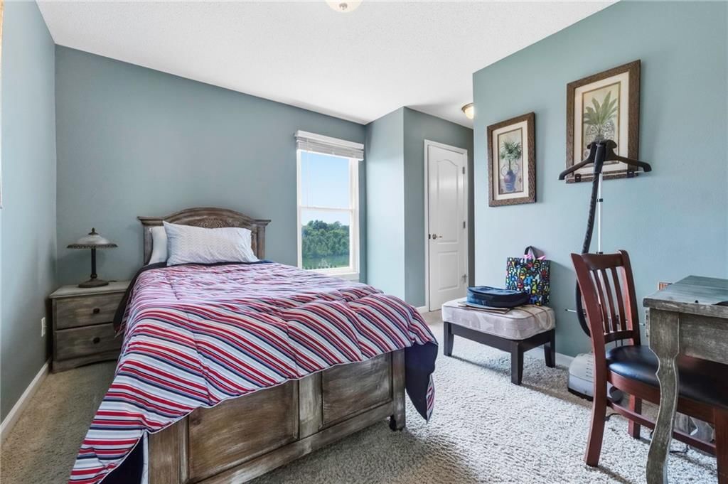 Photo 19 of 34 - 519 Holt Drive, Liberty, MO 64068