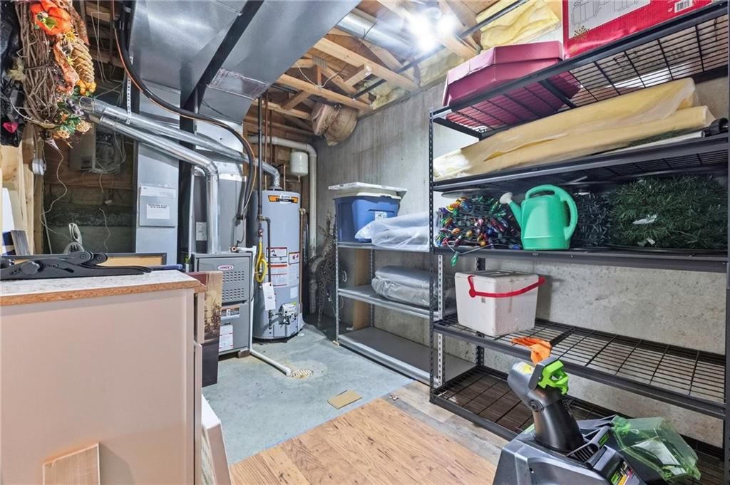 Photo 31 of 34 - 519 Holt Drive, Liberty, MO 64068