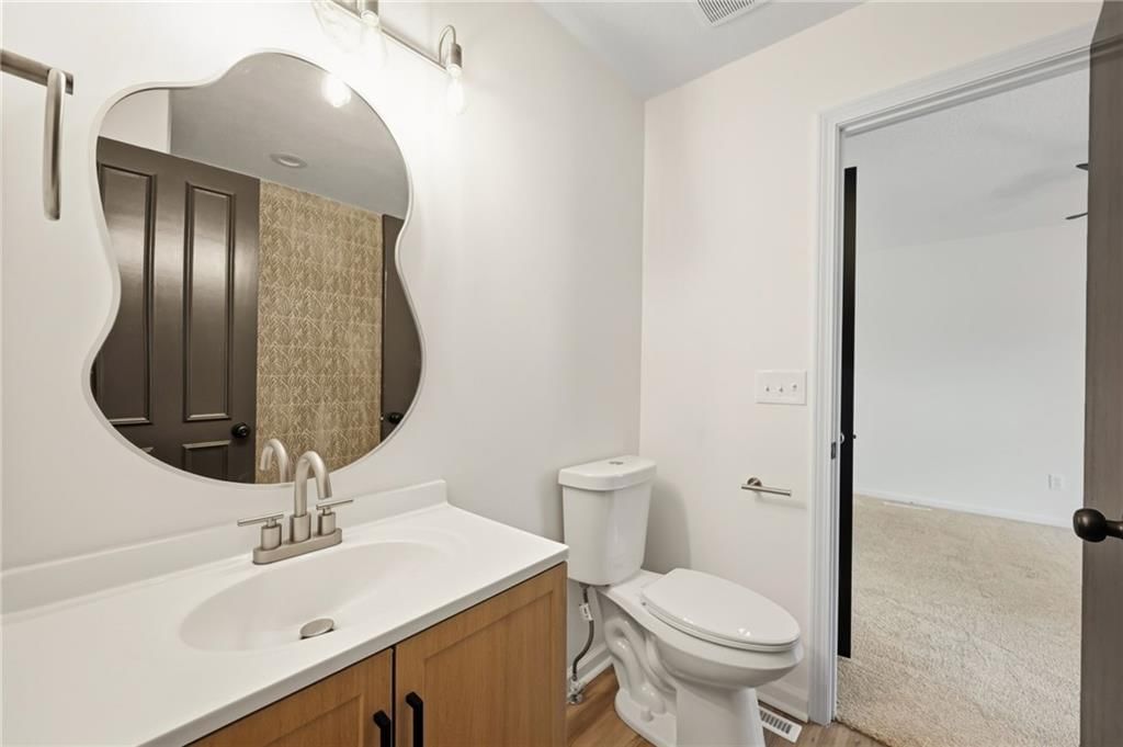 1636 NE Thames Drive — photo 20