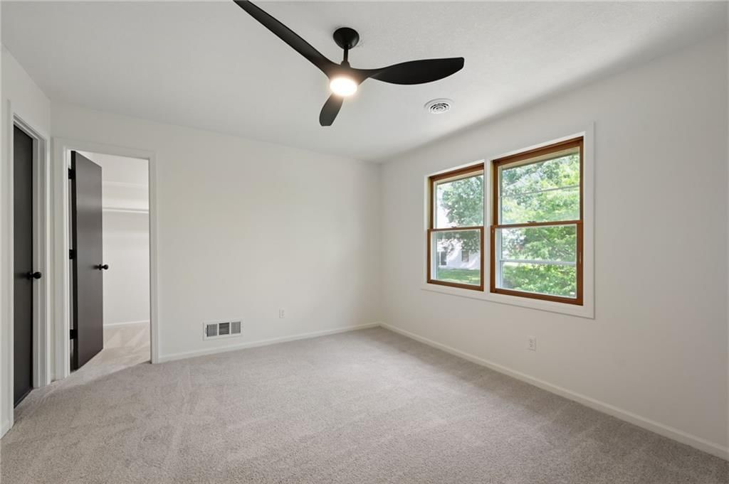1636 NE Thames Drive — photo 22