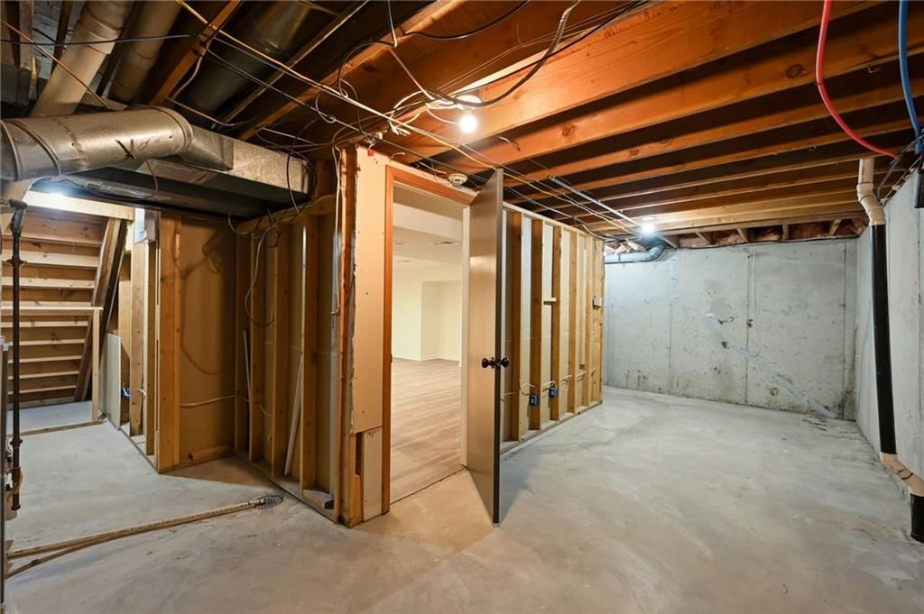 1636 NE Thames Drive — photo 30