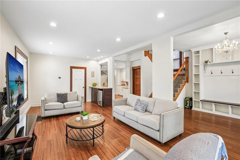 3924 Windsor Avenue — photo 8