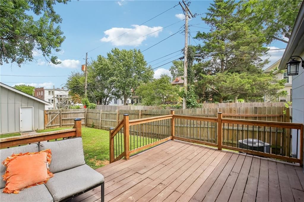 3924 Windsor Avenue — photo 30