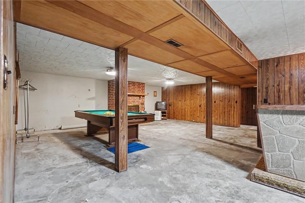 305 E Monroe Street — photo 36