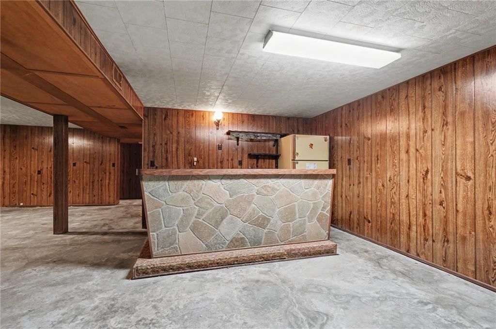 305 E Monroe Street — photo 37