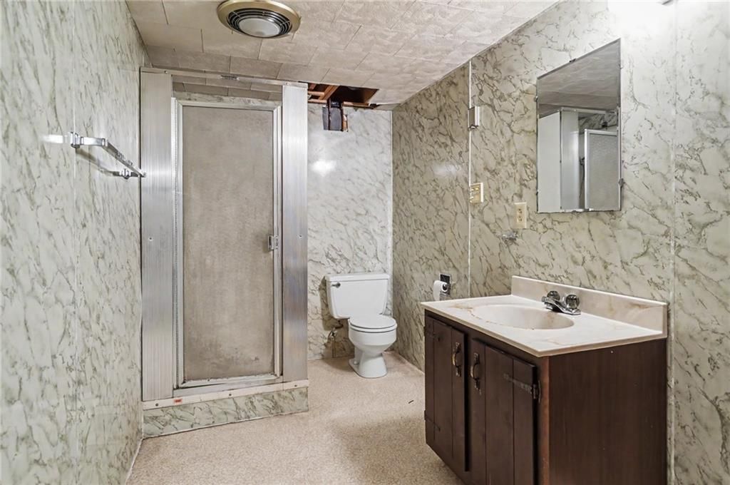 305 E Monroe Street — photo 42